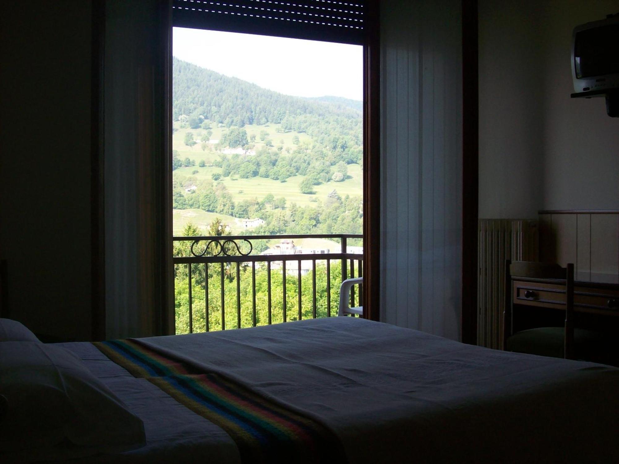 Hotel Valle Intelvi Сан-Феделе-Интельви Экстерьер фото